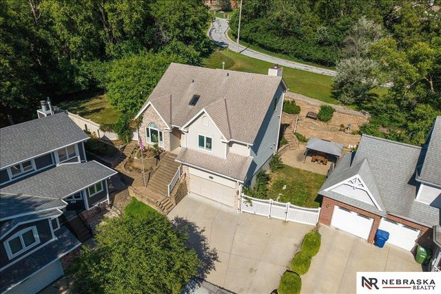807 Forestview Circle, Bellevue, NE 68005