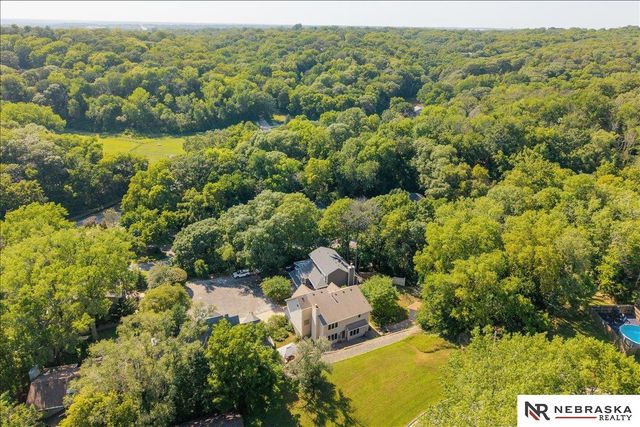 807 Forestview Circle, Bellevue, NE 68005