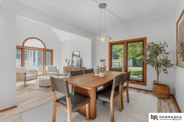 807 Forestview Circle, Bellevue, NE 68005