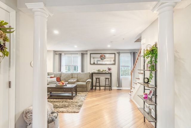 1975 Middlesex Street 2, Lowell, MA 01851