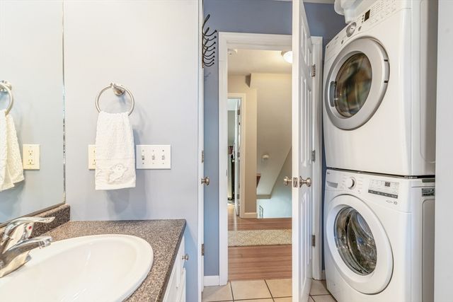 1975 Middlesex Street 2, Lowell, MA 01851