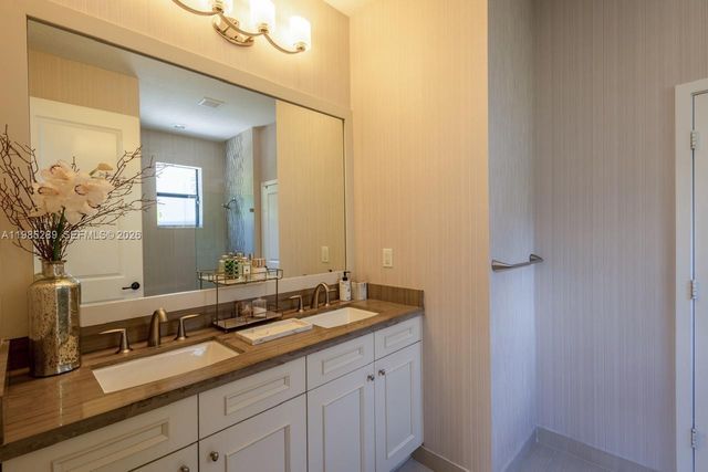 9602 W 35th Ln 0, Hialeah, FL 33018