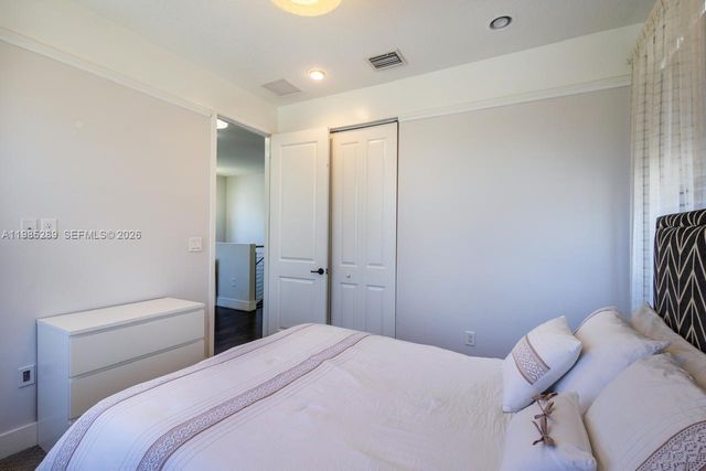 9602 W 35th Ln 0, Hialeah, FL 33018