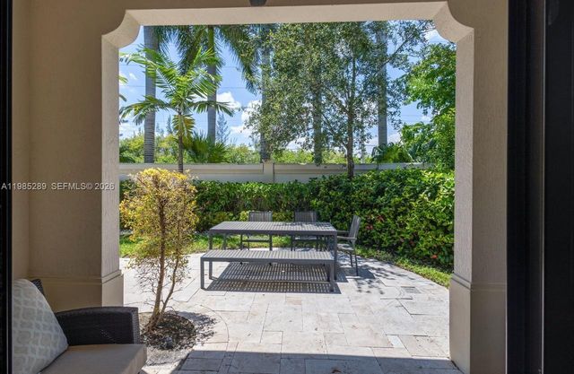 9602 W 35th Ln 0, Hialeah, FL 33018