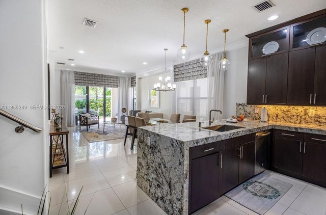 9602 W 35th Ln 0, Hialeah, FL 33018