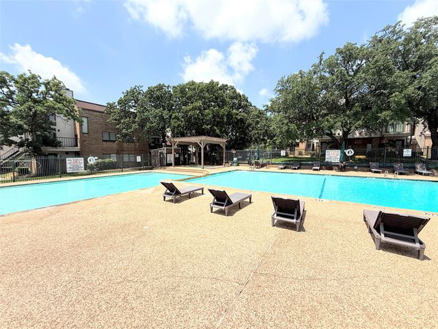 2312 Balsam Drive A214, Arlington, TX 76006