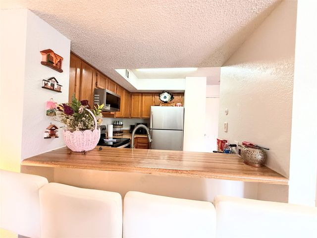 2312 Balsam Drive A214, Arlington, TX 76006