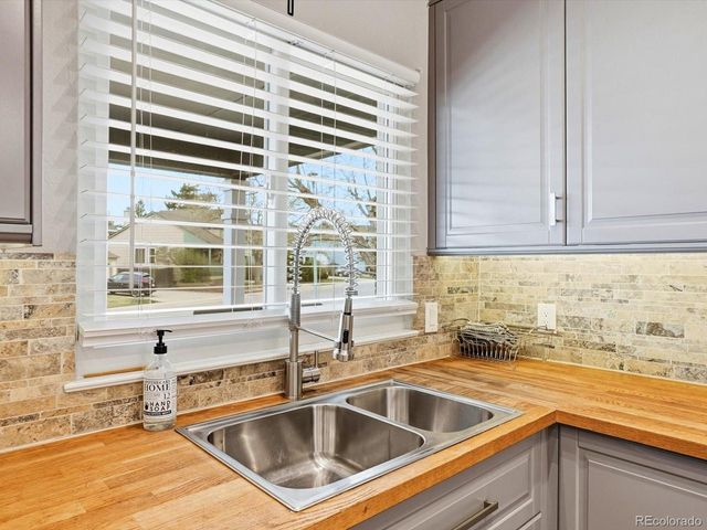 507 Entrada Dr, Golden, CO 80401