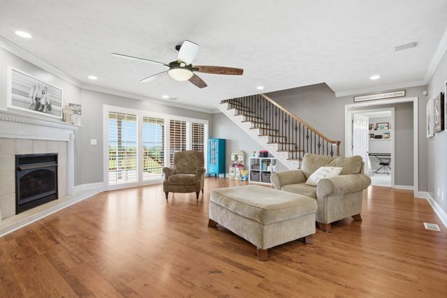 163 Tabor Pl, Hohenwald, TN 38462