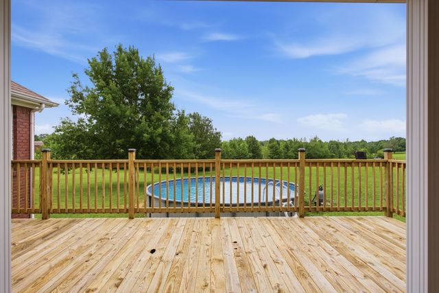 163 Tabor Pl, Hohenwald, TN 38462