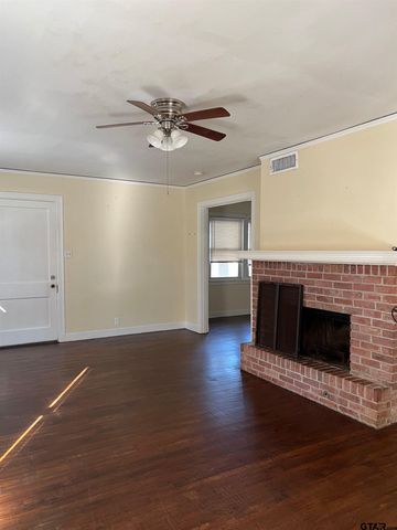 1114 S Broadway Ave, Tyler, TX 75701