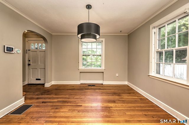 35 Wilkins Street, Hamden, CT 06517