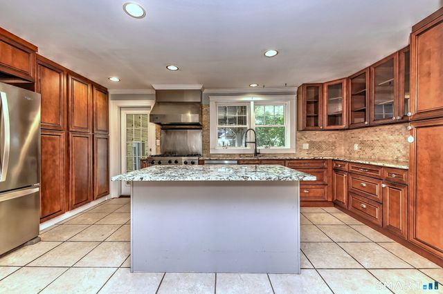 35 Wilkins Street, Hamden, CT 06517