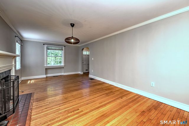 35 Wilkins Street, Hamden, CT 06517