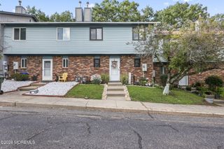 3 Eagle Court, Howell, NJ 07731