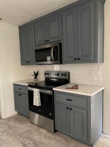 605 Woodland Hills, Hattiesburg, MS 39402