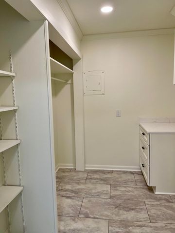 605 Woodland Hills, Hattiesburg, MS 39402