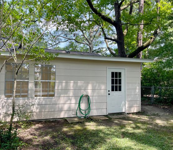 605 Woodland Hills, Hattiesburg, MS 39402