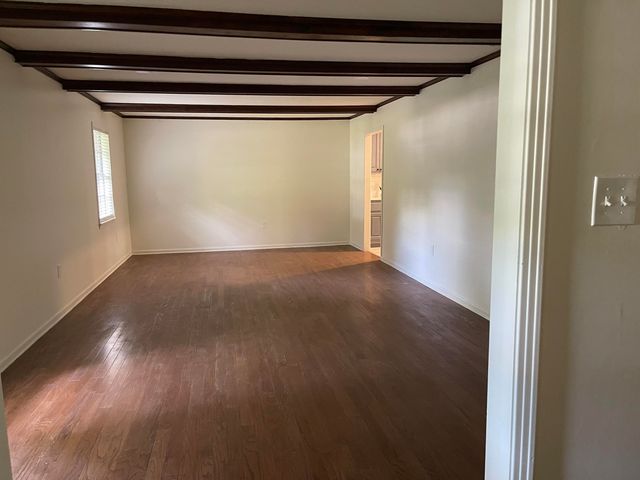 605 Woodland Hills, Hattiesburg, MS 39402