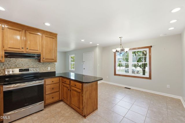 812 E Stagecoach Road, Mebane, NC 27302