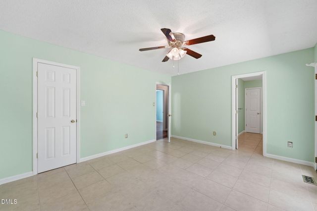 812 E Stagecoach Road, Mebane, NC 27302