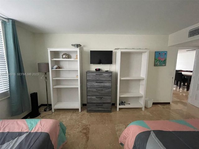 3725 S Ocean Drive 301, Hollywood, FL 33019