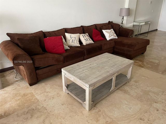 3725 S Ocean Drive 301, Hollywood, FL 33019