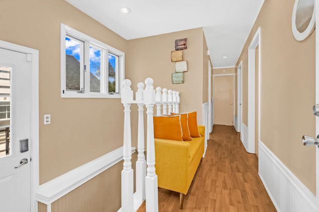 1155 James Ave W, Saint Paul, MN 55105