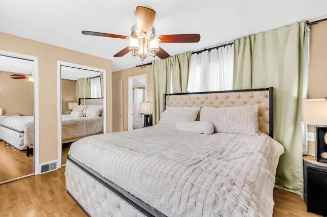 1155 James Ave W, Saint Paul, MN 55105