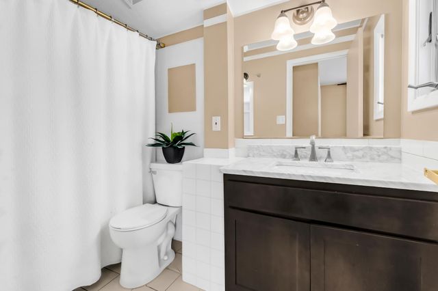 1155 James Ave W, Saint Paul, MN 55105