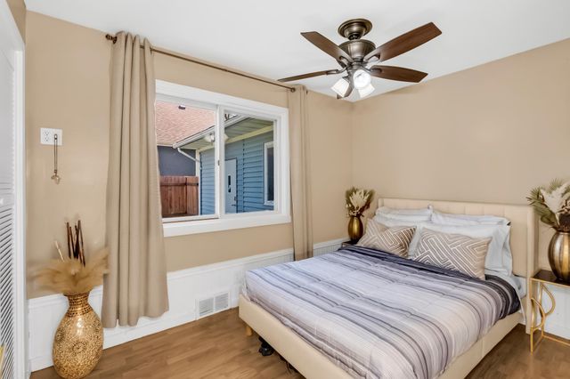 1155 James Ave W, Saint Paul, MN 55105