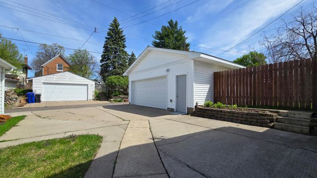 1155 James Ave W, Saint Paul, MN 55105