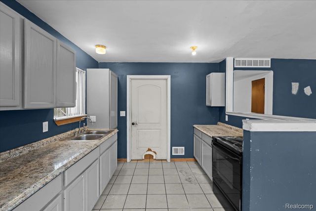 5952 Banner Street, Taylor, MI 48180