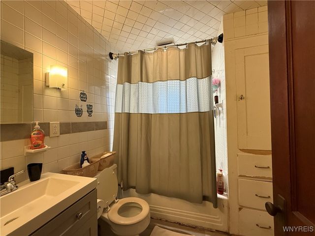 490 South Ogden Street W, Buffalo, NY 14206