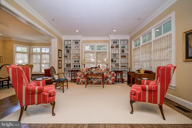 7505 MARBURY RD, Bethesda, MD 20817