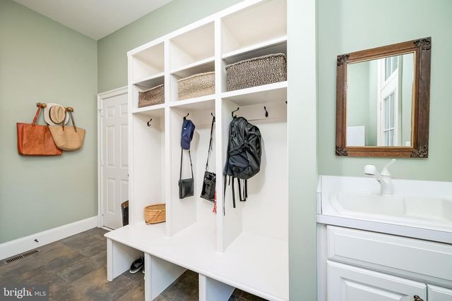 7505 MARBURY RD, Bethesda, MD 20817