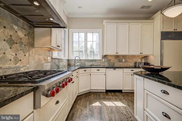 7505 MARBURY RD, Bethesda, MD 20817