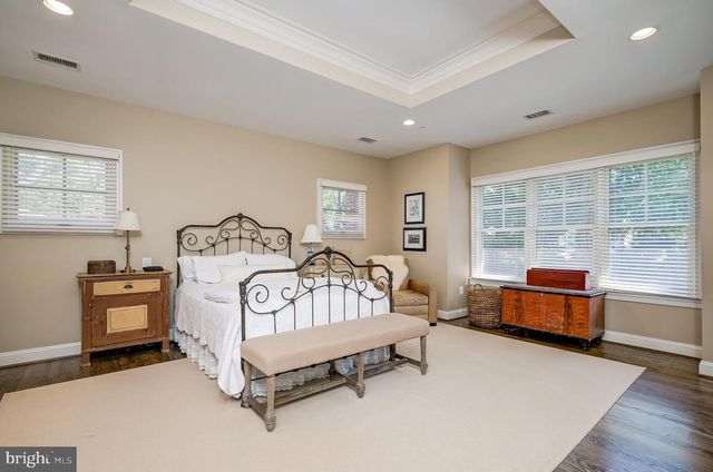 7505 MARBURY RD, Bethesda, MD 20817