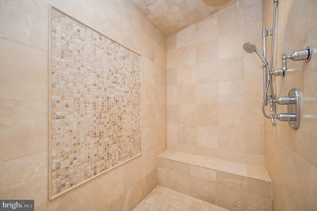 7505 MARBURY RD, Bethesda, MD 20817