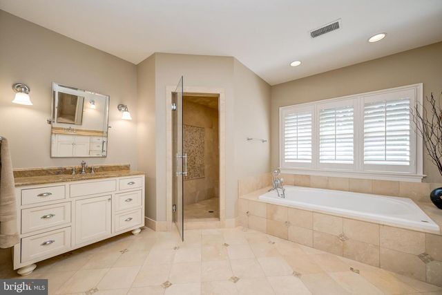 7505 MARBURY RD, Bethesda, MD 20817