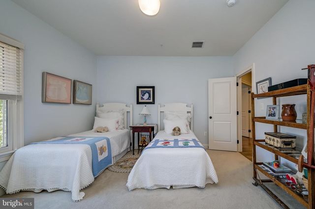 7505 MARBURY RD, Bethesda, MD 20817