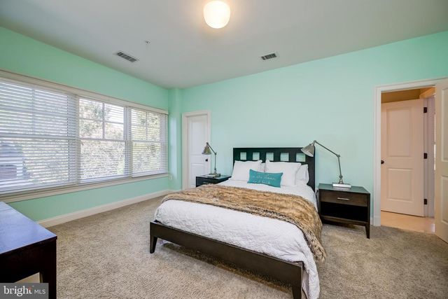 7505 MARBURY RD, Bethesda, MD 20817