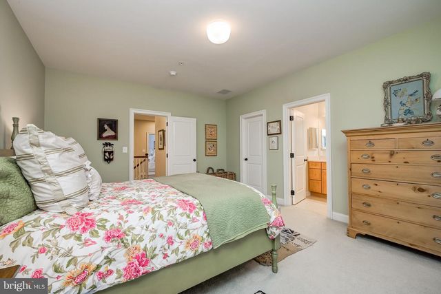 7505 MARBURY RD, Bethesda, MD 20817