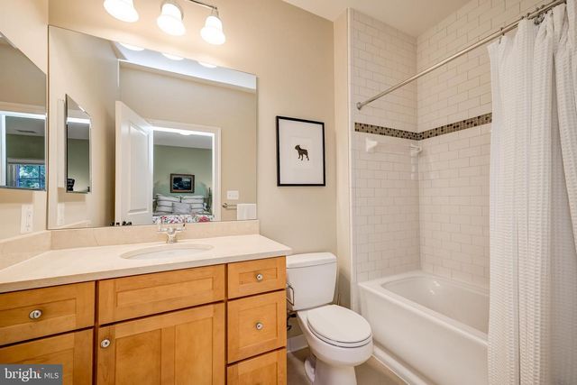 7505 MARBURY RD, Bethesda, MD 20817