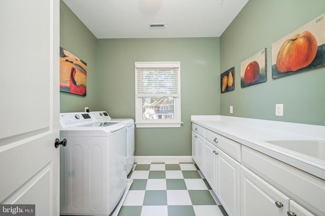 7505 MARBURY RD, Bethesda, MD 20817