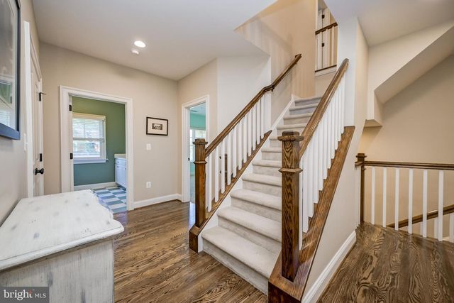 7505 MARBURY RD, Bethesda, MD 20817