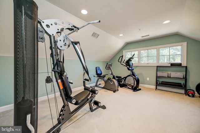 7505 MARBURY RD, Bethesda, MD 20817