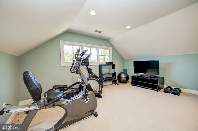 7505 MARBURY RD, Bethesda, MD 20817