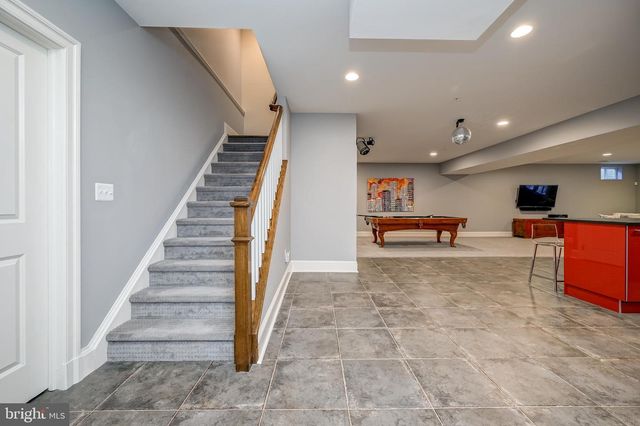 7505 MARBURY RD, Bethesda, MD 20817