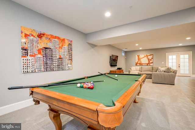 7505 MARBURY RD, Bethesda, MD 20817